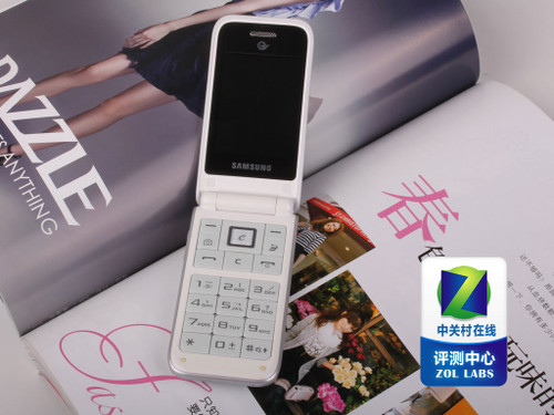 天翼3G定制+素雅翻蓋設(shè)計 三星S559評測 